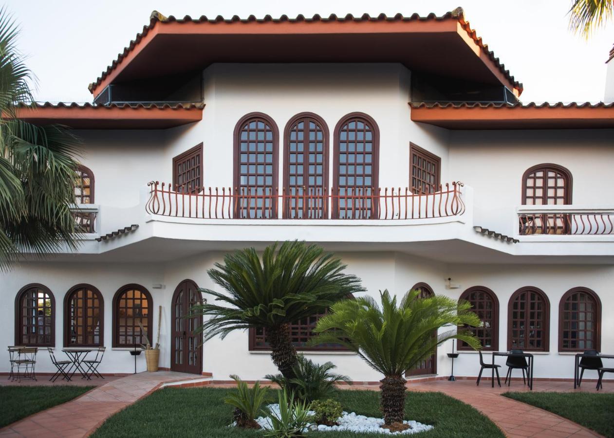 Mami Sabaudia Hotel Bagian luar foto