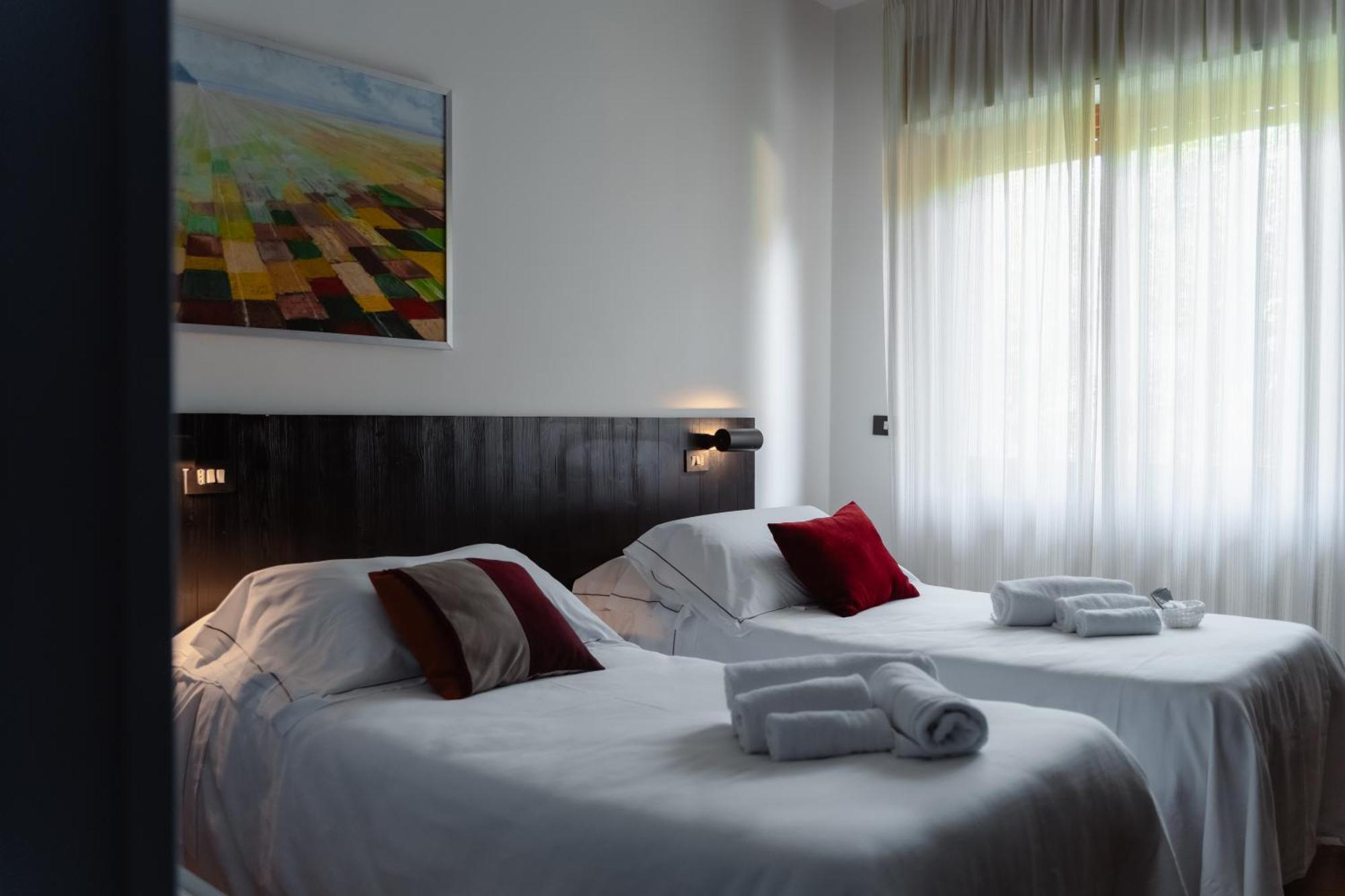Mami Sabaudia Hotel Bagian luar foto